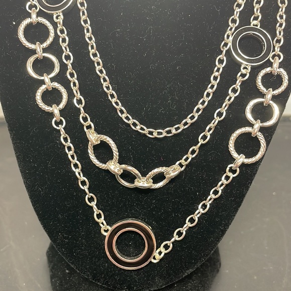 Black and silver chain necklace - Picture 2 of 6